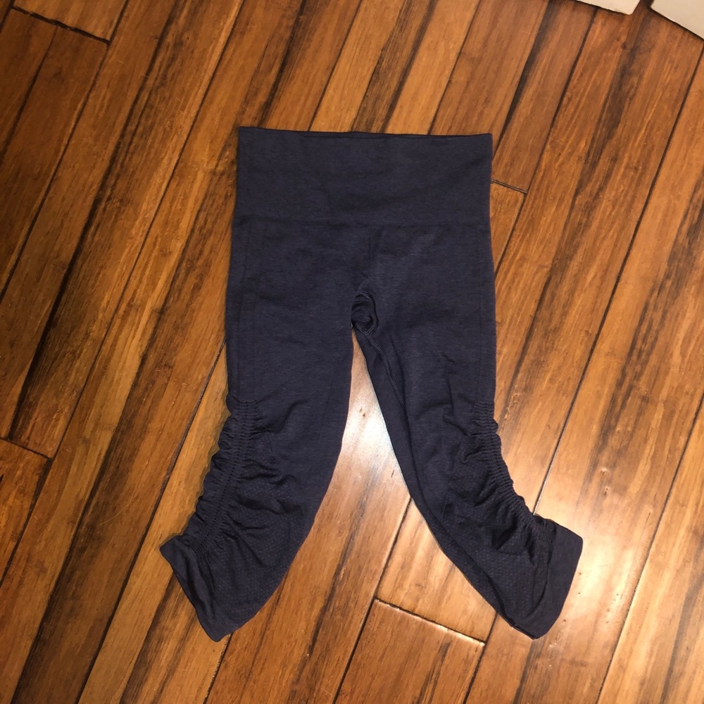 Size 2 Navy blue cropped lululemon leggings